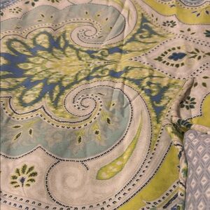 Comforter Echo Vibrant Blue and Yellow Paisley.